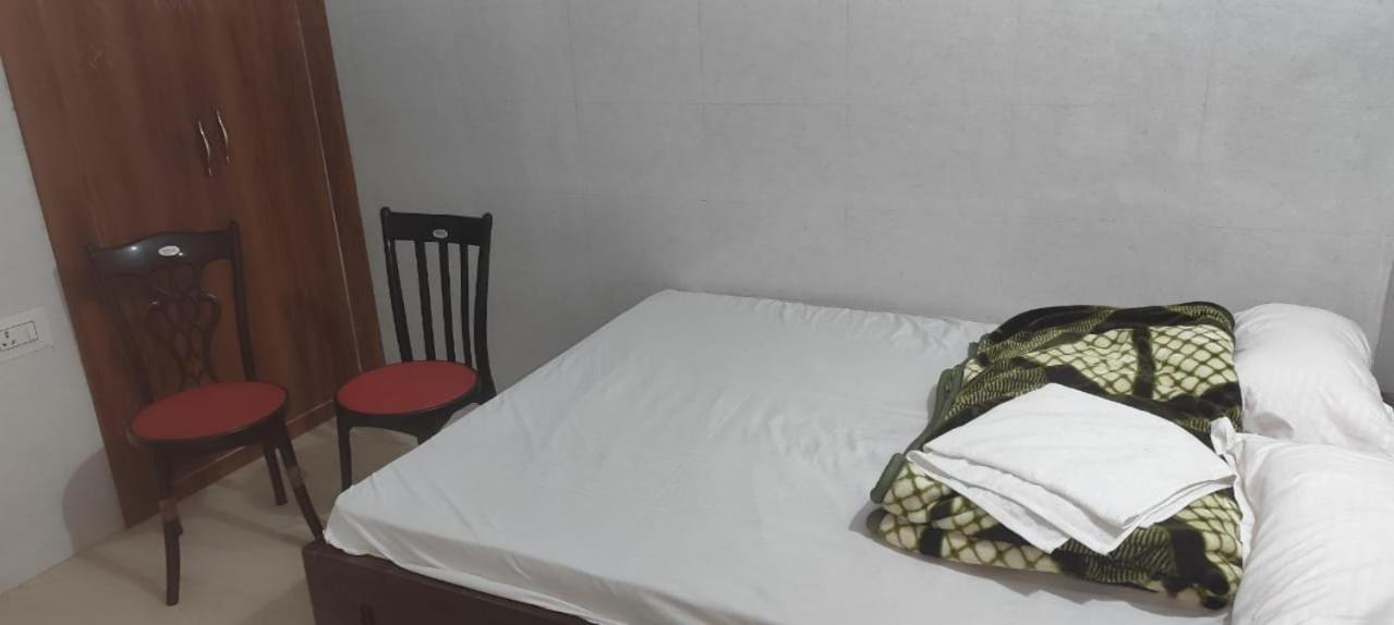 פאטנה Hotel Radhey Krishna מראה חיצוני תמונה